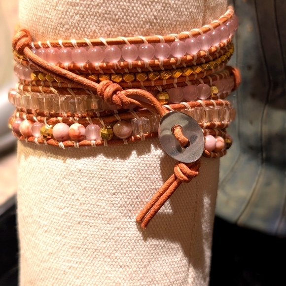 Gorgeous handmade rose quartz BoHo wrap bracelet - Picture 4 of 12